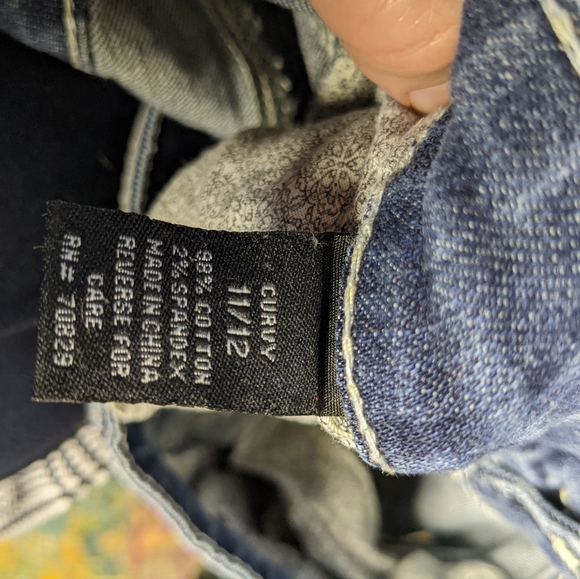 Rue 21 Premiere Distressed Jeans - Picture 7 of 8